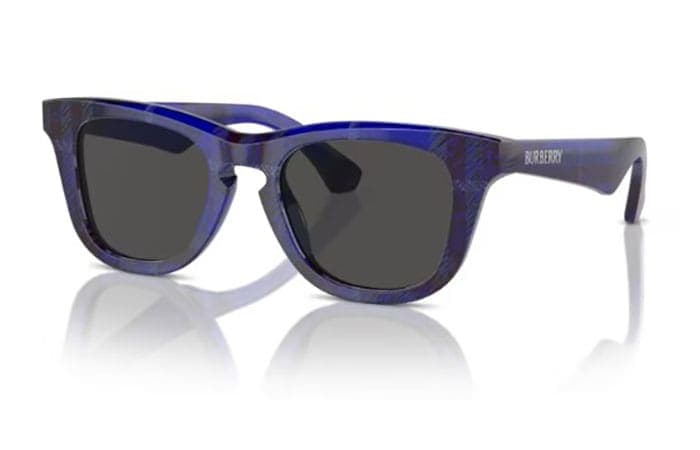 Montatura Burberry 4002 - Occhiali da sole junior quadrati blu Blu disponibile da Carl Ottica